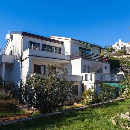 Apartments Karen 크르크 외부 사진