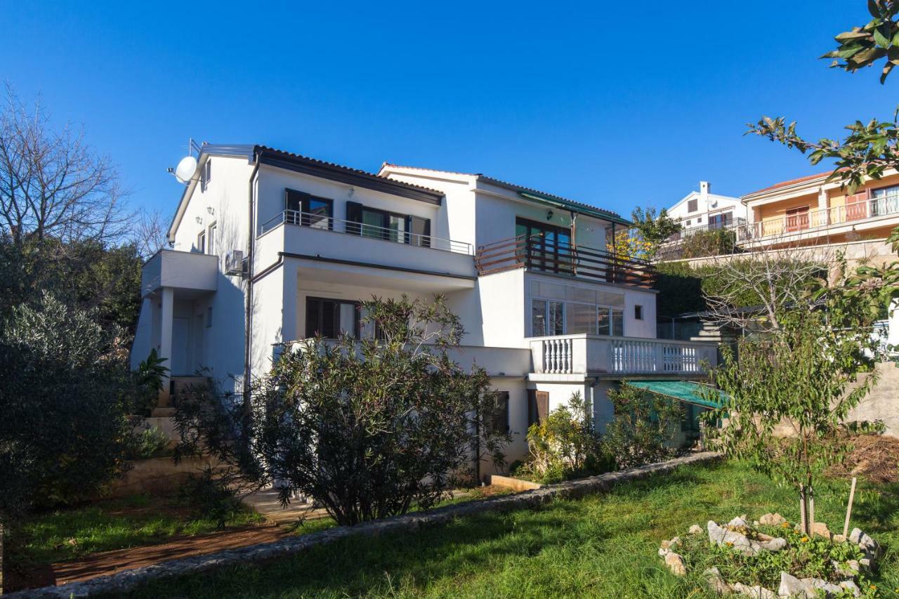 Apartments Karen 크르크 외부 사진