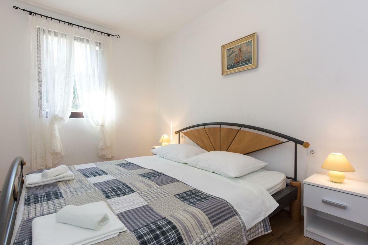 Apartments Karen 크르크 외부 사진