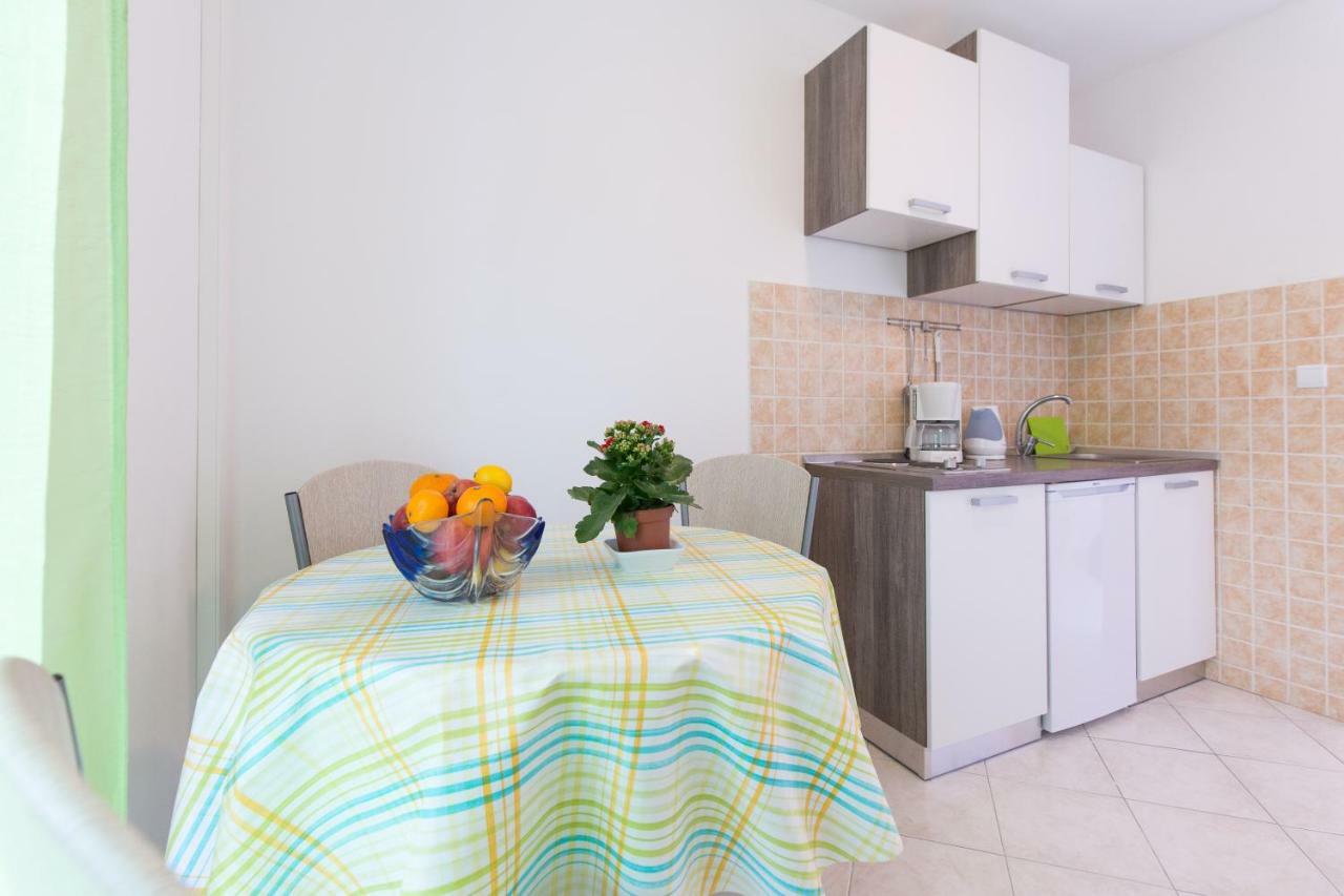 Apartments Karen 크르크 외부 사진